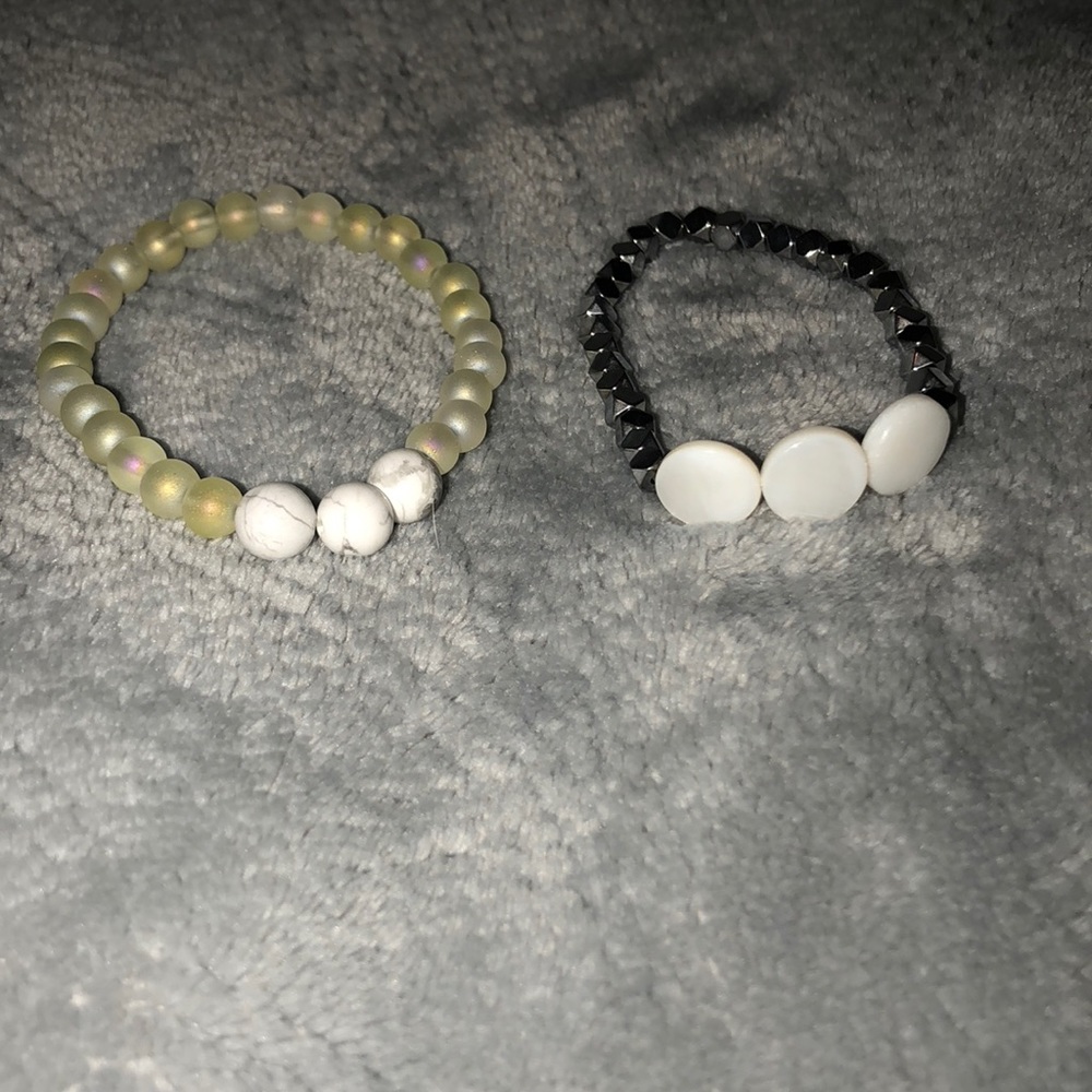 💫NEW🌟 BOUTIQUE 🌟 2 pack of bracelets!!